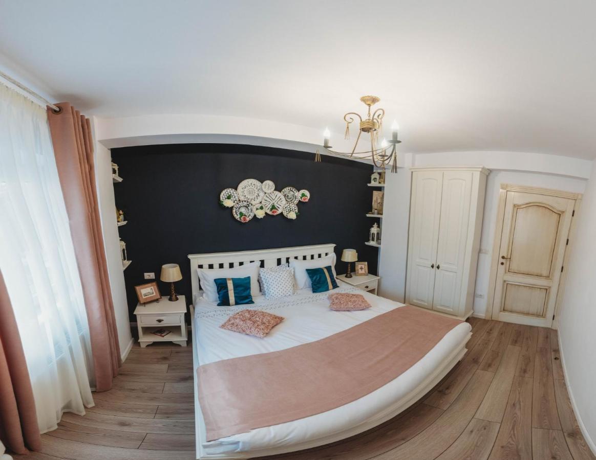 La Contessa Apartament Tirgu Neamt Εξωτερικό φωτογραφία